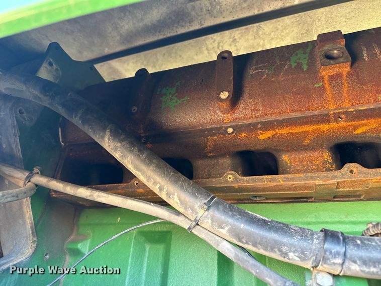 image for item EP0830 2003 John Deere 9520T tractor