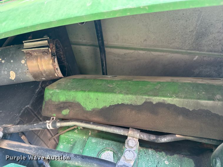 image for item EP0830 2003 John Deere 9520T tractor