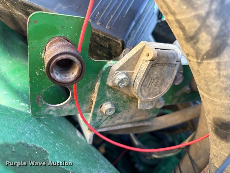 image for item EP0830 2003 John Deere 9520T tractor