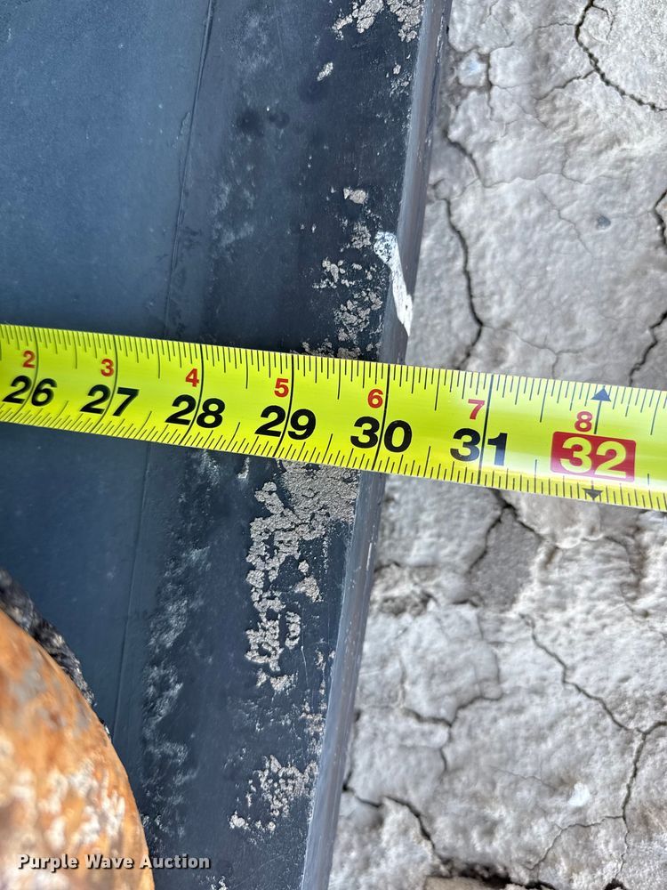 image for item EP0830 2003 John Deere 9520T tractor