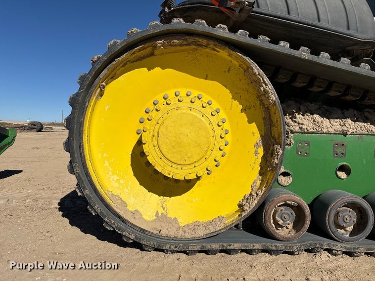 image for item EP0830 2003 John Deere 9520T tractor