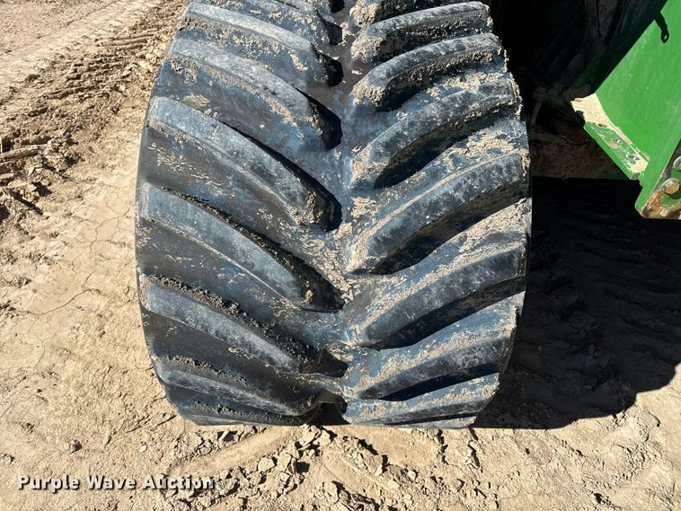 image for item EP0830 2003 John Deere 9520T tractor