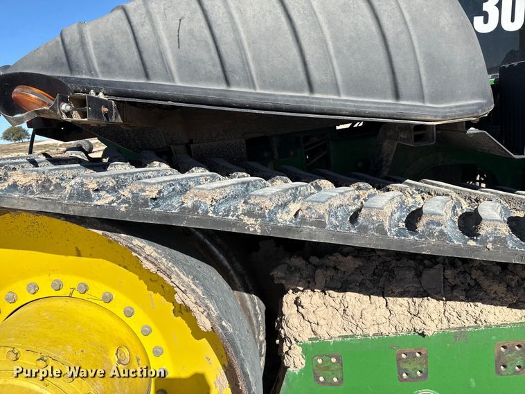 image for item EP0830 2003 John Deere 9520T tractor