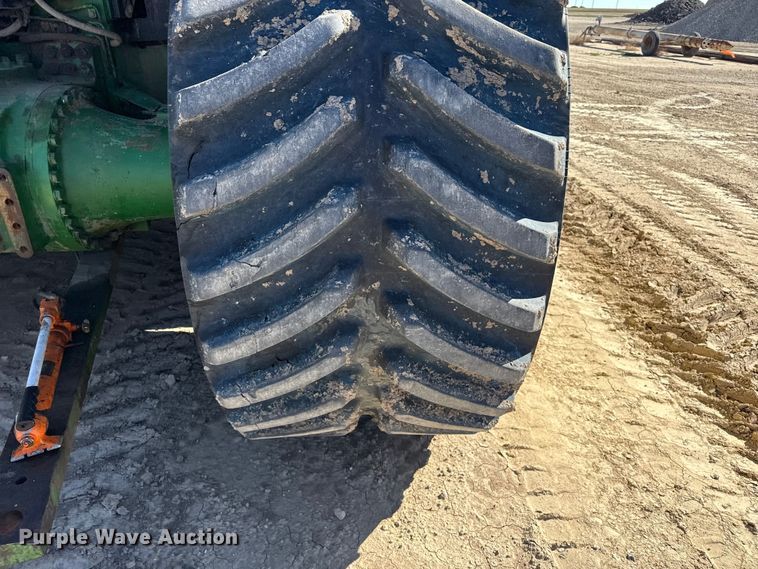 image for item EP0830 2003 John Deere 9520T tractor