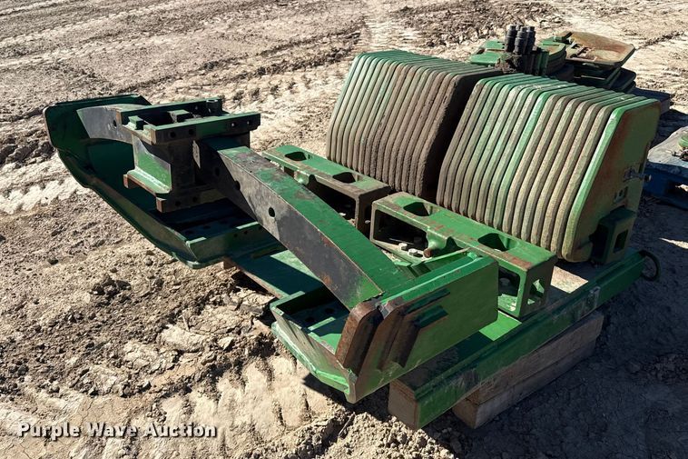 image for item EP0830 2003 John Deere 9520T tractor