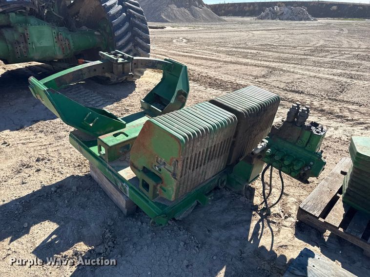 image for item EP0830 2003 John Deere 9520T tractor