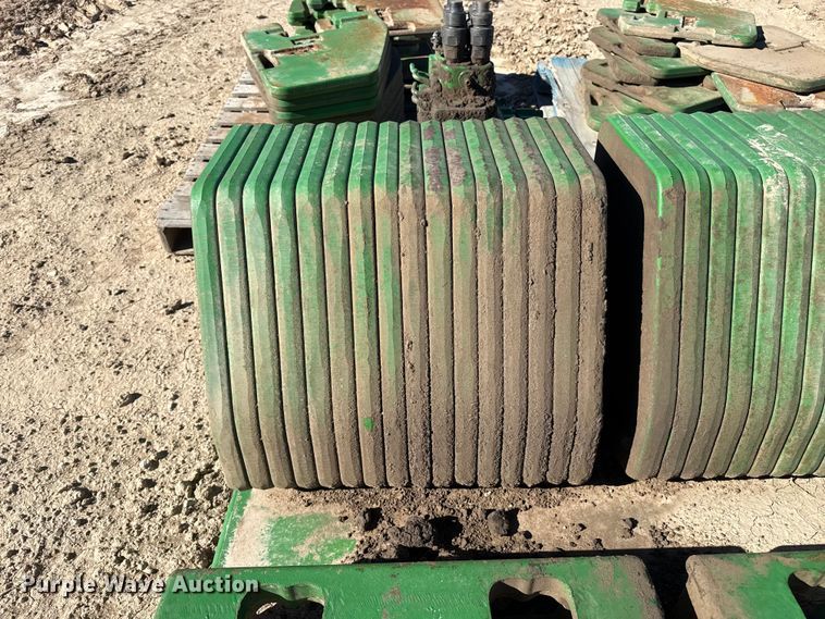 image for item EP0830 2003 John Deere 9520T tractor