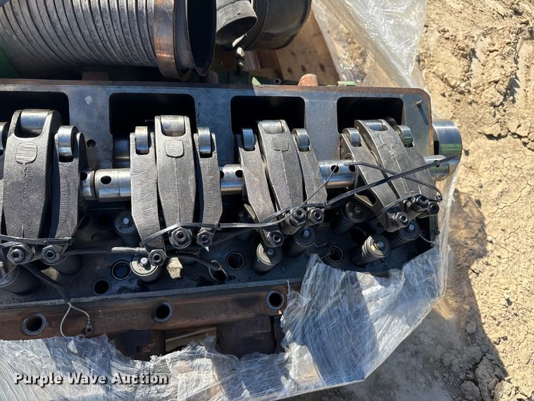 image for item EP0830 2003 John Deere 9520T tractor