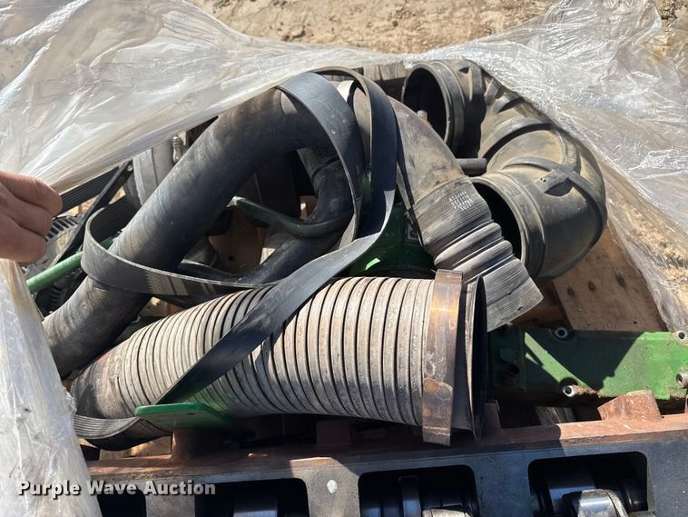 image for item EP0830 2003 John Deere 9520T tractor