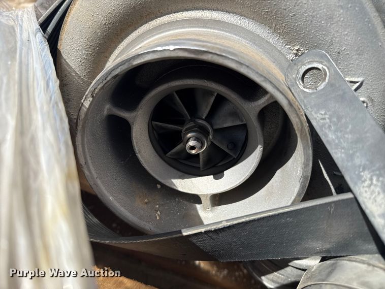 image for item EP0830 2003 John Deere 9520T tractor