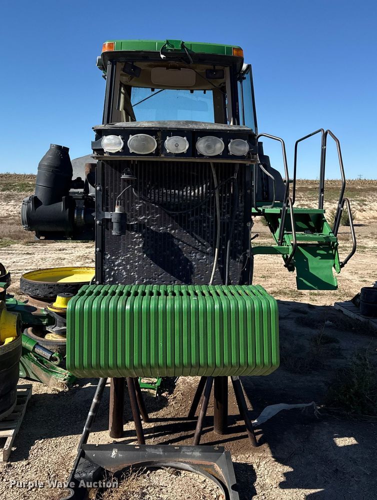 image for item EP0831 2002 John Deere 9420T tractor