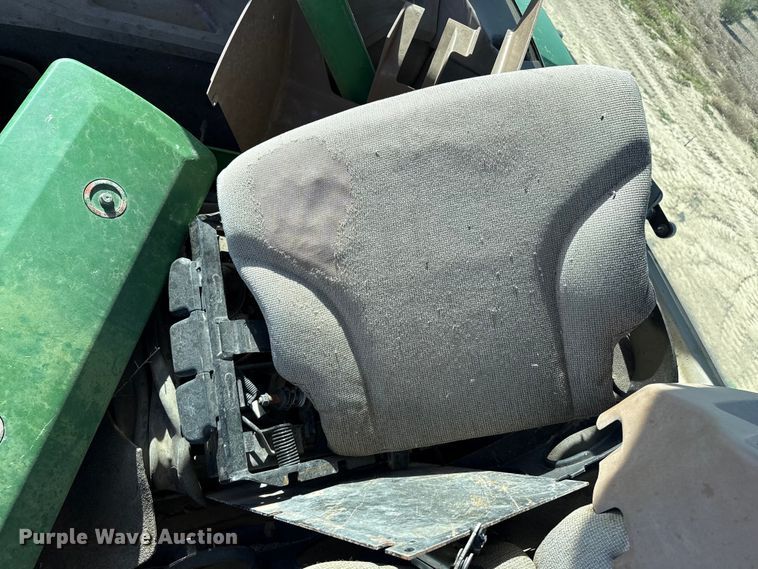 image for item EP0831 2002 John Deere 9420T tractor