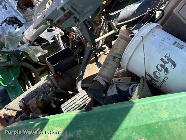 image for item EP0831 2002 John Deere 9420T tractor