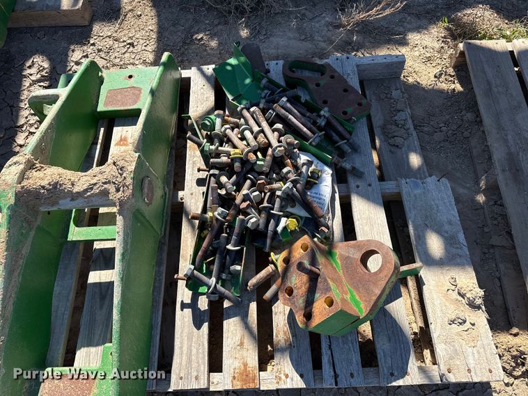 image for item EP0831 2002 John Deere 9420T tractor