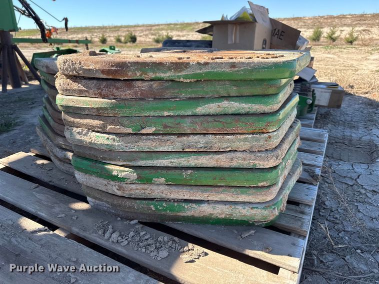 image for item EP0831 2002 John Deere 9420T tractor