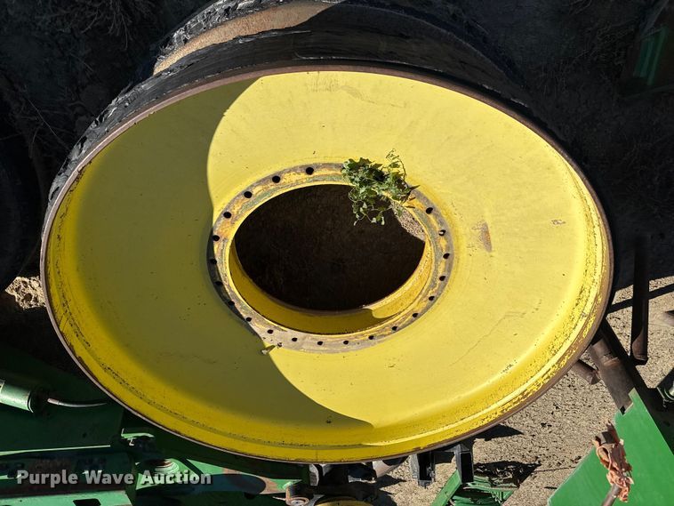 image for item EP0831 2002 John Deere 9420T tractor