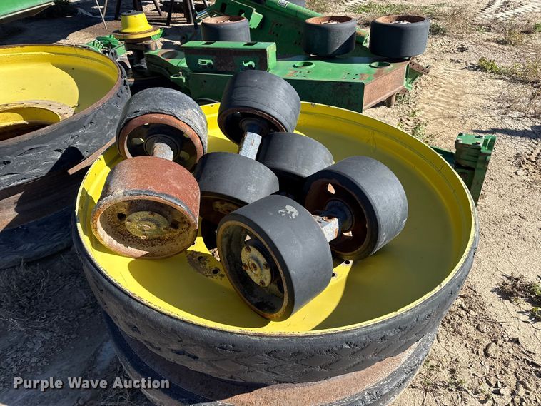 image for item EP0831 2002 John Deere 9420T tractor