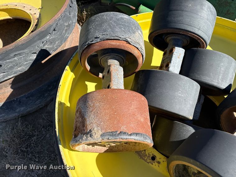 image for item EP0831 2002 John Deere 9420T tractor