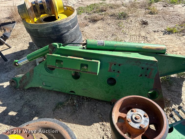 image for item EP0831 2002 John Deere 9420T tractor