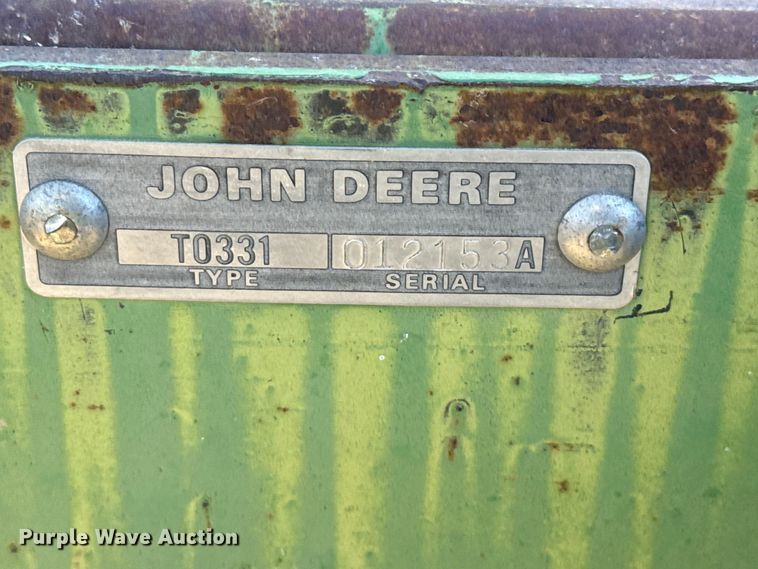 image for item EP0832 John Deere tandem disk
