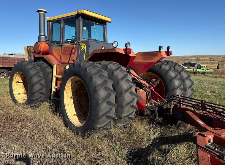 image for item EP0834 1978 Versatile 855 4WD tractor