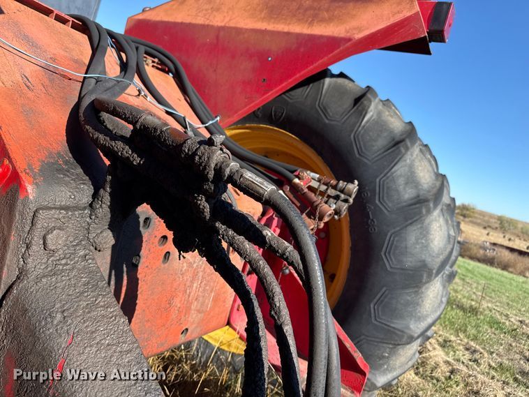 image for item EP0834 1978 Versatile 855 4WD tractor