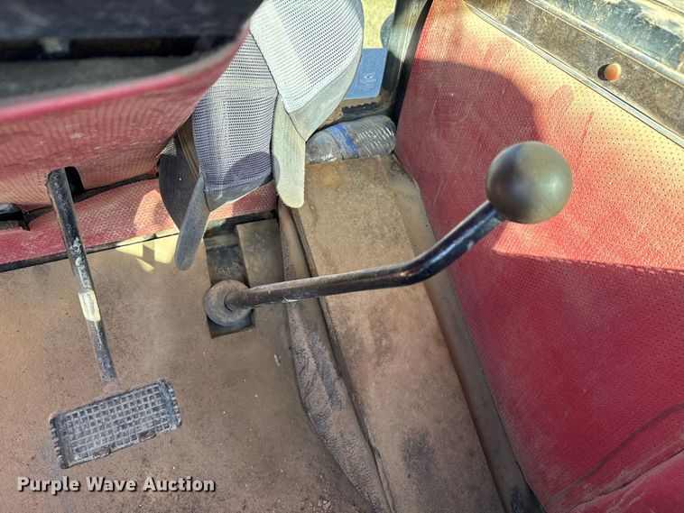 image for item EP0834 1978 Versatile 855 4WD tractor