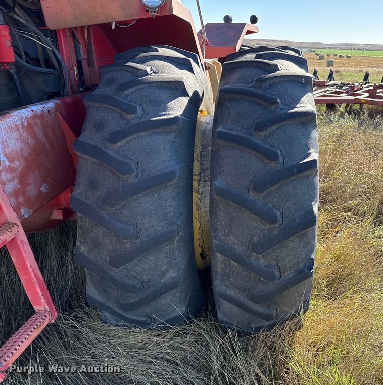 image for item EP0834 1978 Versatile 855 4WD tractor
