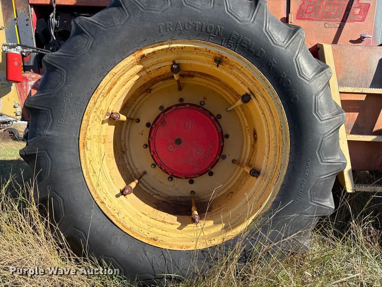 image for item EP0834 1978 Versatile 855 4WD tractor