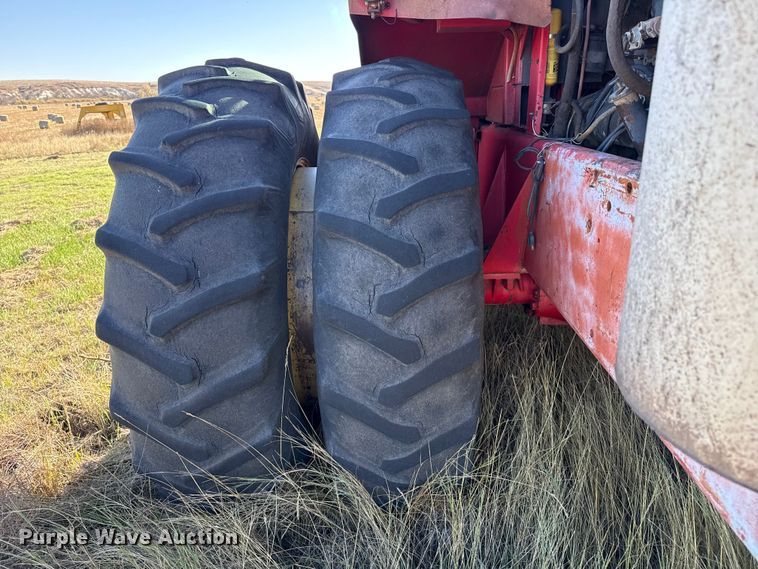 image for item EP0834 1978 Versatile 855 4WD tractor