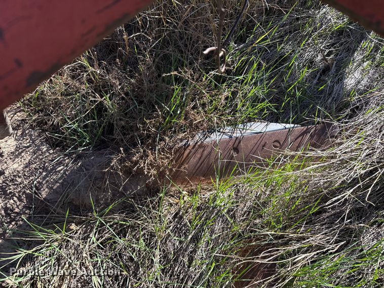 image for item EP0835 Sunflower 3270 sweep plow