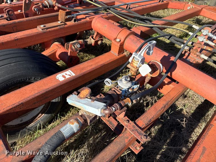 image for item EP0835 Sunflower 3270 sweep plow