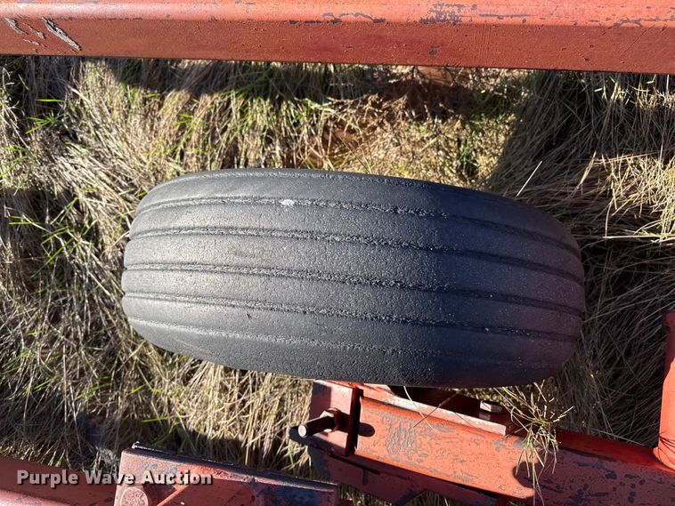 image for item EP0835 Sunflower 3270 sweep plow