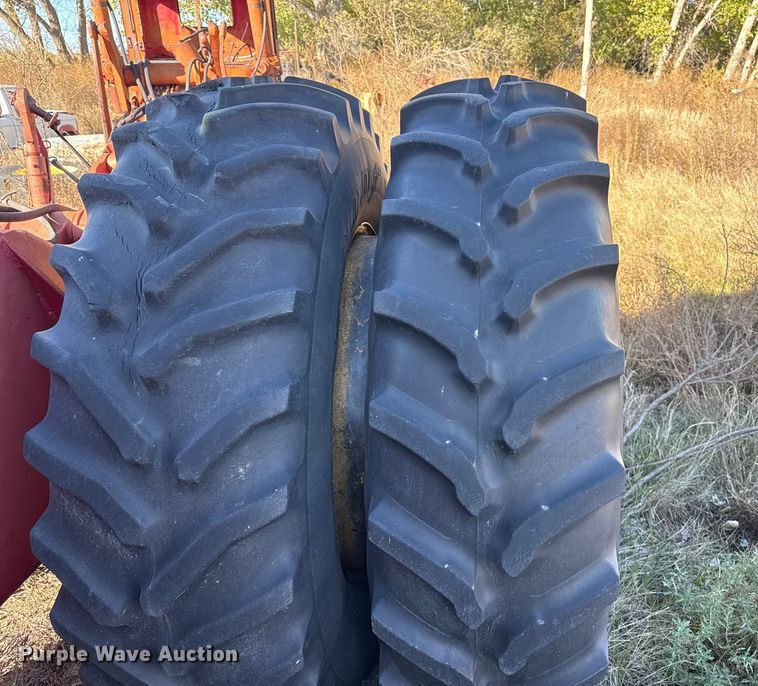 image for item EP0837 Versatile 850 4WD tractor