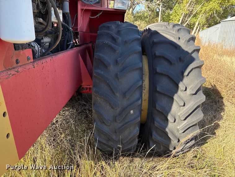 image for item EP0837 Versatile 850 4WD tractor