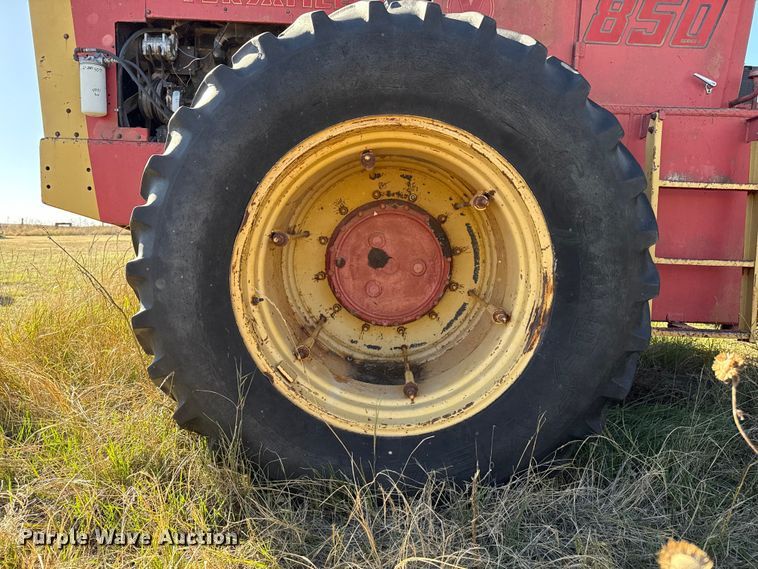 image for item EP0837 Versatile 850 4WD tractor