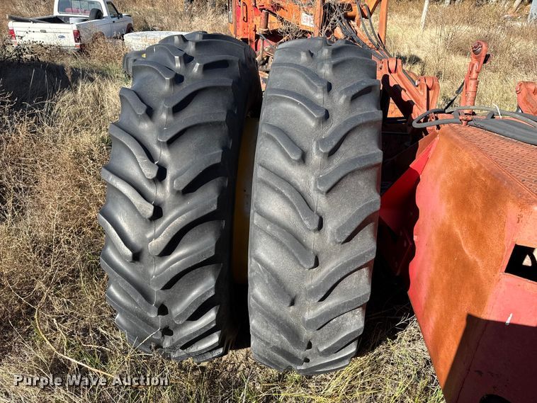 image for item EP0837 Versatile 850 4WD tractor