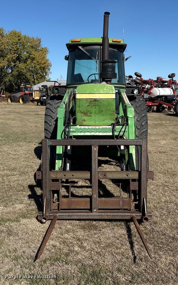 image for item EP0838 1974 John Deere 4430 tractor
