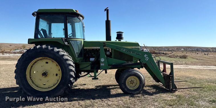 image for item EP0838 1974 John Deere 4430 tractor