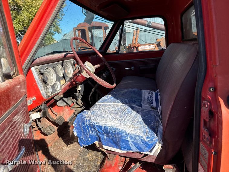 image for item EP0840 1969 Chevrolet C50 grain truck