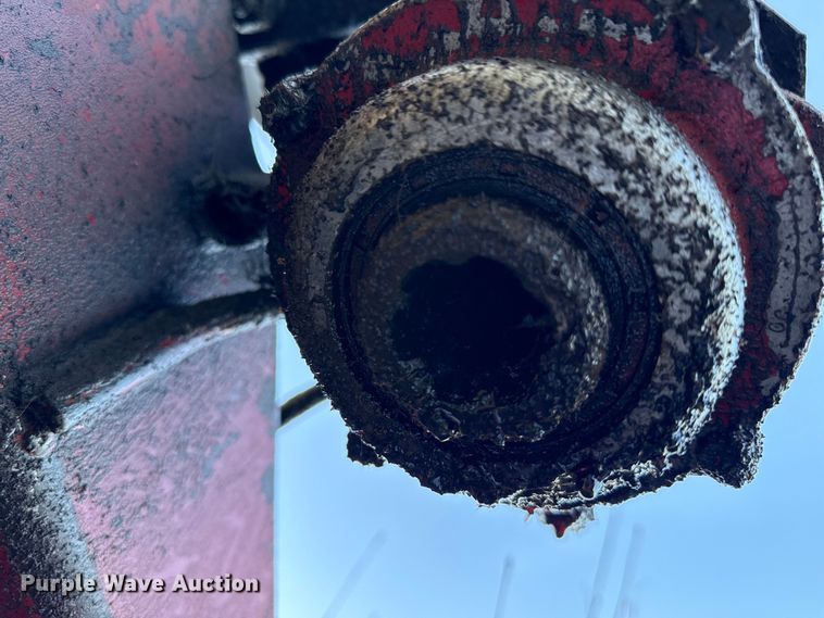 image for item EP0842 Sperry New Holland 114 swather / windrower