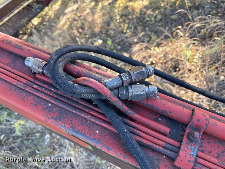 image for item EP0842 Sperry New Holland 114 swather / windrower