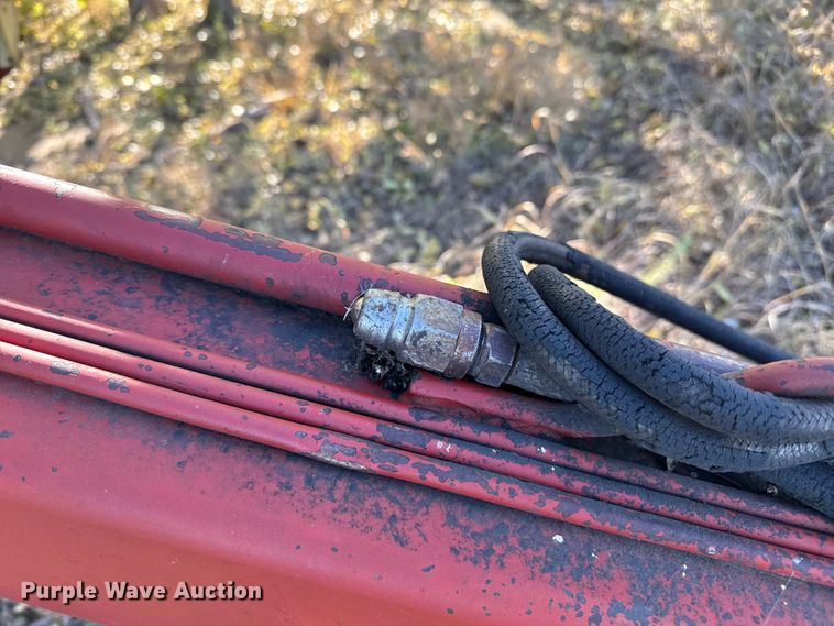 image for item EP0842 Sperry New Holland 114 swather / windrower