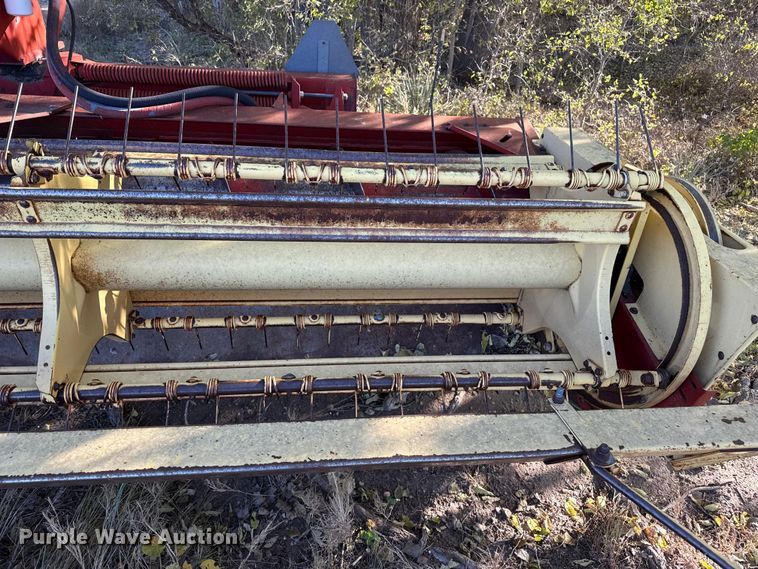 image for item EP0842 Sperry New Holland 114 swather / windrower