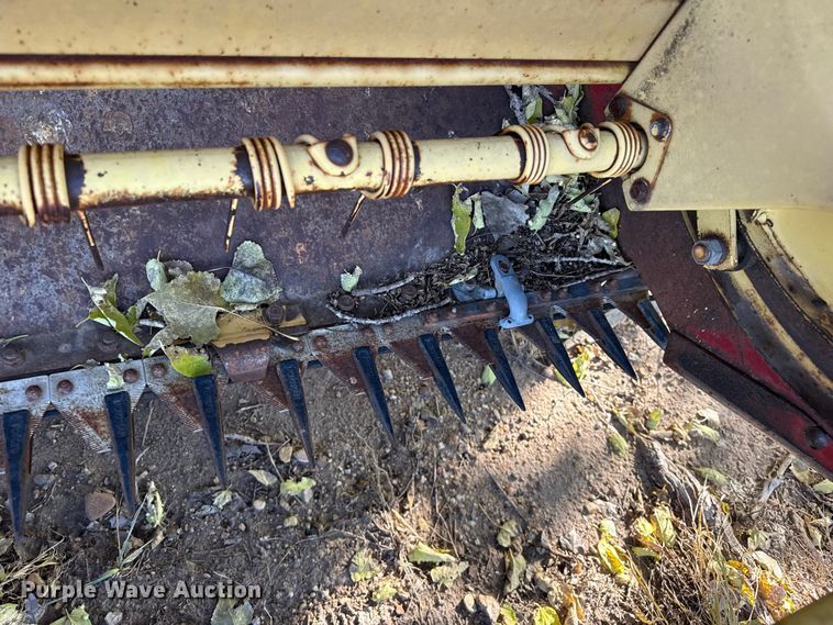 image for item EP0842 Sperry New Holland 114 swather / windrower