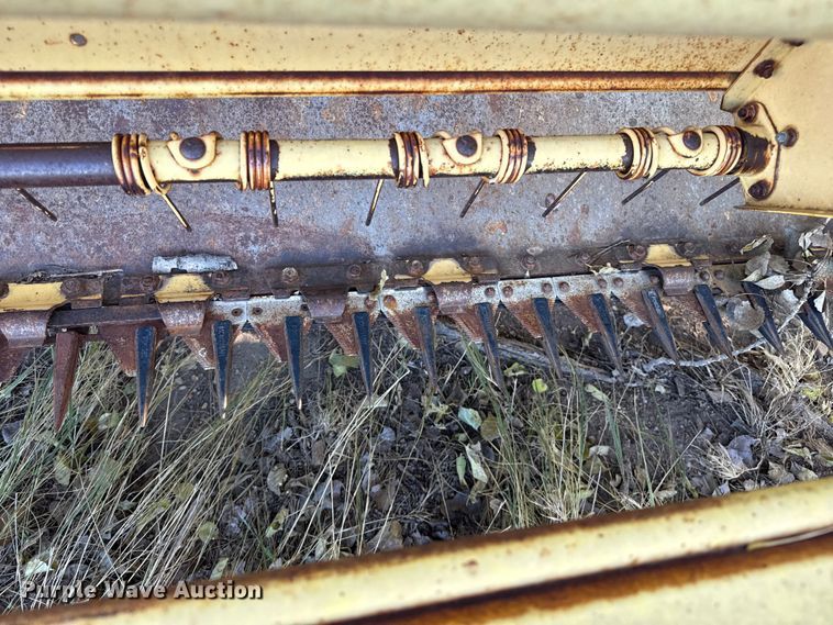 image for item EP0842 Sperry New Holland 114 swather / windrower