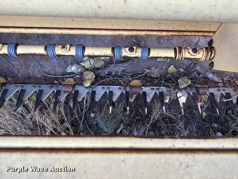 image for item EP0842 Sperry New Holland 114 swather / windrower