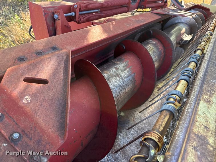 image for item EP0842 Sperry New Holland 114 swather / windrower