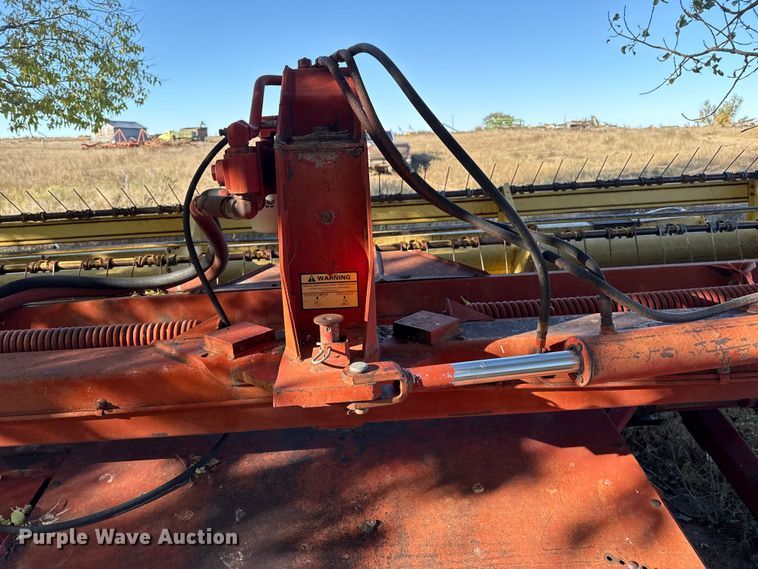 image for item EP0842 Sperry New Holland 114 swather / windrower