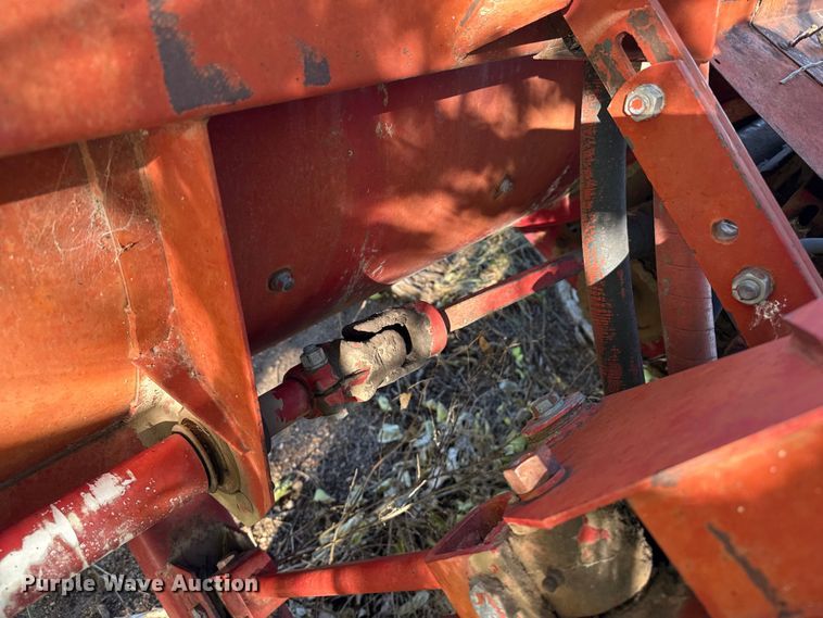 image for item EP0842 Sperry New Holland 114 swather / windrower